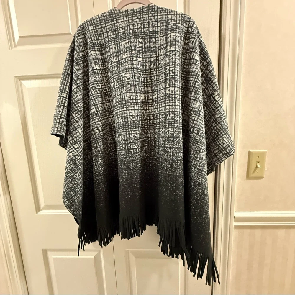 Black White Ombre Ruana Wrap Fringe Poncho Shawl Cardigan Cozy OS Layering Piece